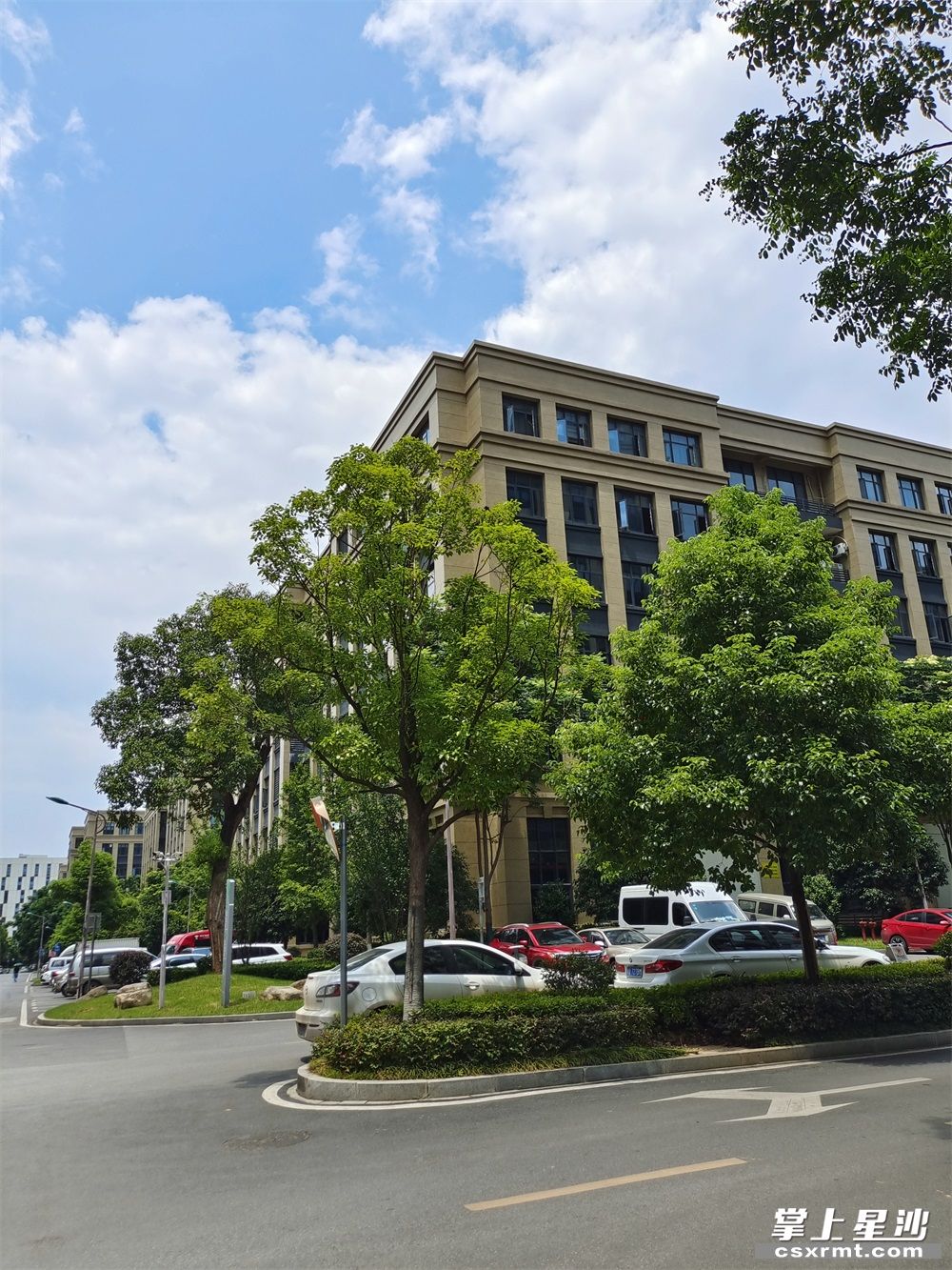 图为铭城•绿谷智慧产业园内一角。 图为铭城•绿谷智慧产业园内一角。