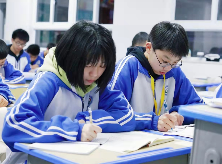 长沙县泉塘中学这样官方带娃初三学生课后服务延时至830