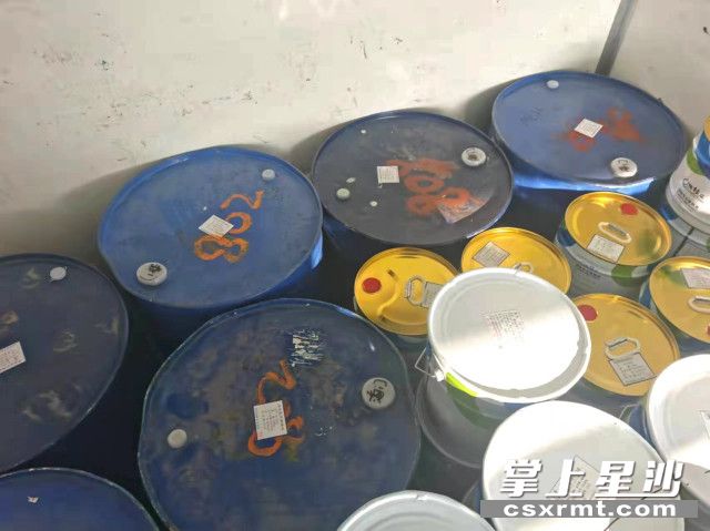 图为违法运输的货品。供图