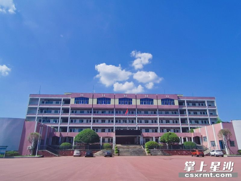 长沙县星沙学校教学楼主体改造已经完成，环境检测已达标。