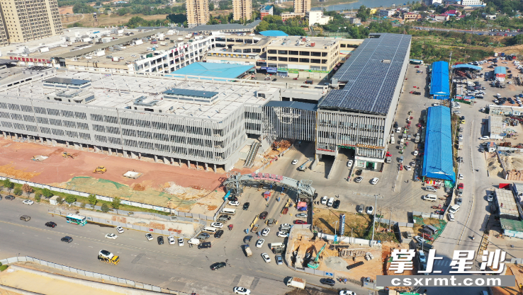 水渡河市场焕新亮相，全面建成启用后，市场营业面积将由原来的15万平方米增长至28万平方米。杨铭 摄