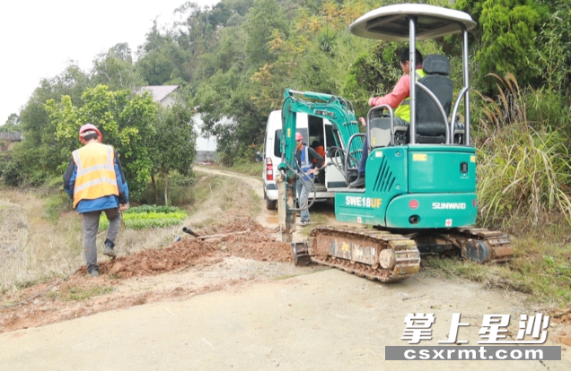 高桥镇将继续推进自来水入户工作,提升自来水入户率,用心用情办好民生实事。罗展 摄 高桥镇将继续推进自来水入户工作,提升自来水入户率,用心用情办好民生实事。罗展 摄