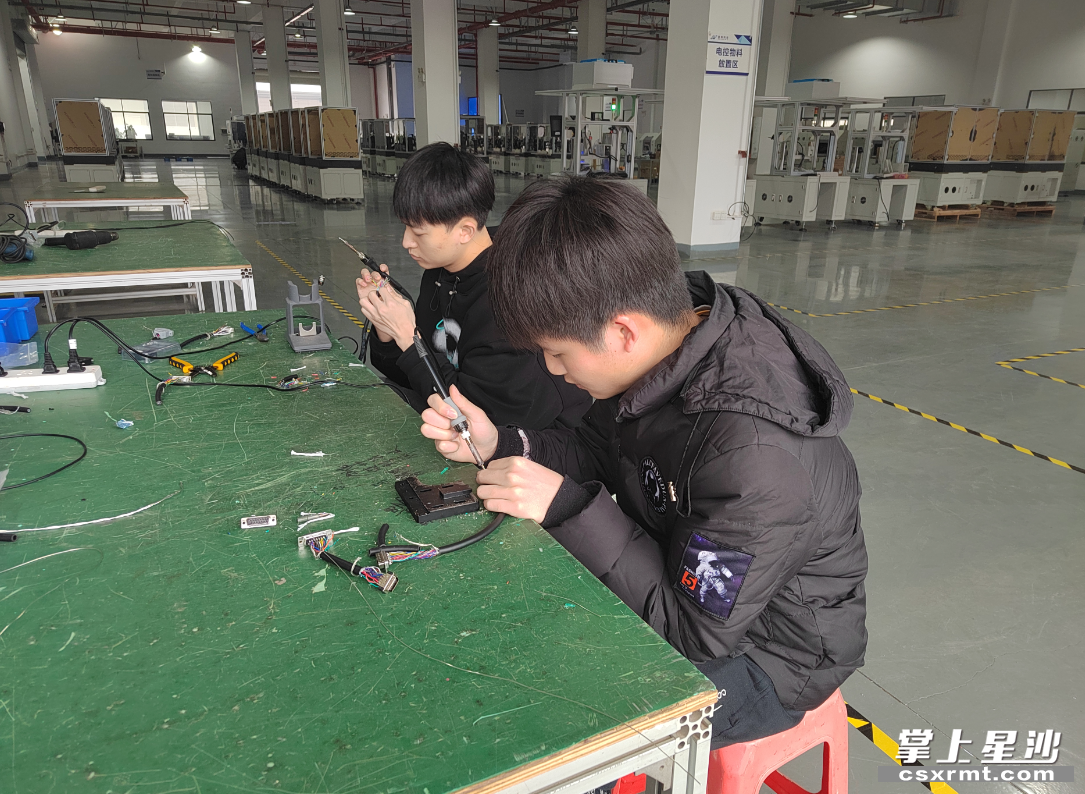 健坤科技生产车间。廖丹英 摄