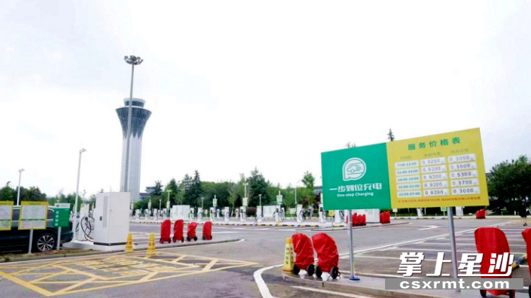 图为长沙机场P1停车场。