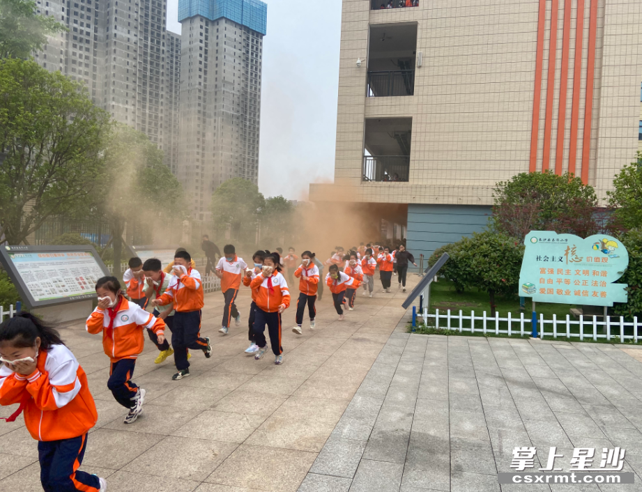 昌济小学疏散演练活动。 昌济小学疏散演练活动。