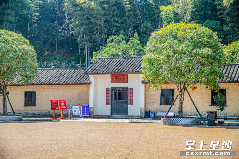 X024串起天华调查旧址、陈树湘故居、影珠山抗战遗址、杨开慧纪念馆、开慧故居等红色景点,成为北部乡镇旅游的重要交通支撑。图为杨开慧故居 X024串起天华调查旧址、陈树湘故居、影珠山抗战遗址、杨开慧纪念馆、开慧故居等红色景点,成为北部乡镇旅游的重要交通支撑。图为杨开慧故居