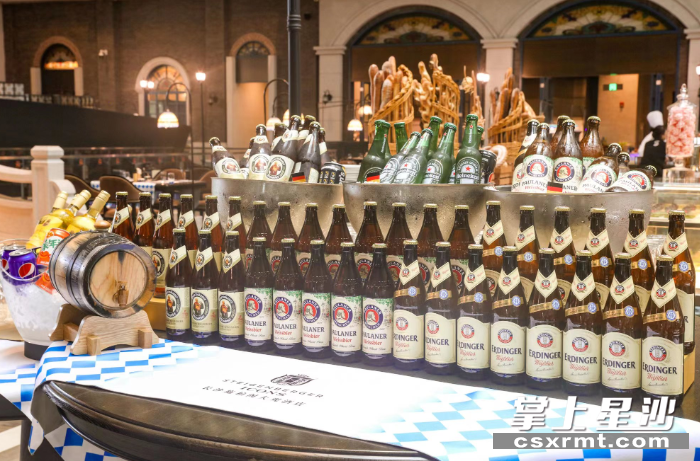 长沙施柏阁大观酒店西餐厅德式风味自助晚餐再度开放。均为供图