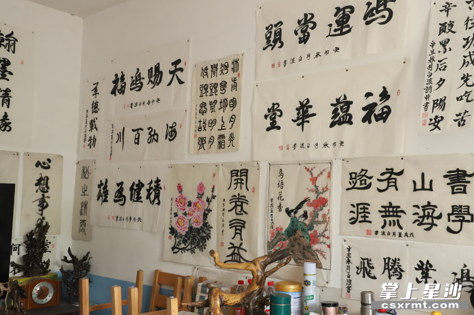 周建辉的书画作品。刘红艳 摄