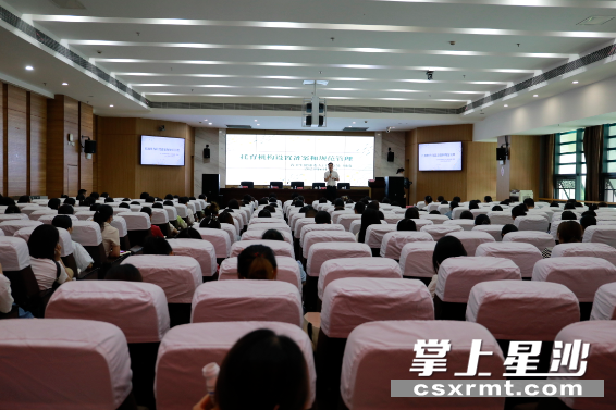 以“医教结合 健康成长”为主题的托幼托育机构卫生保健工作培训班举行。

