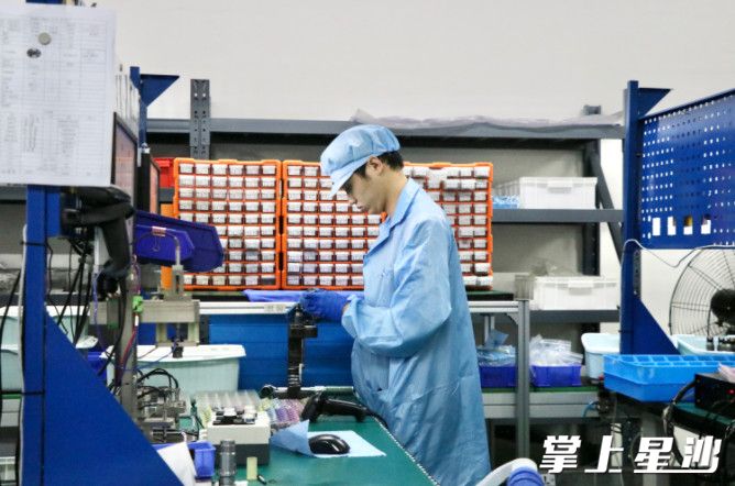 研发厂房内。均为赵佳慧摄