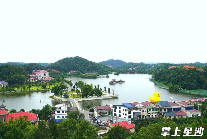 图为江背镇印山湖。