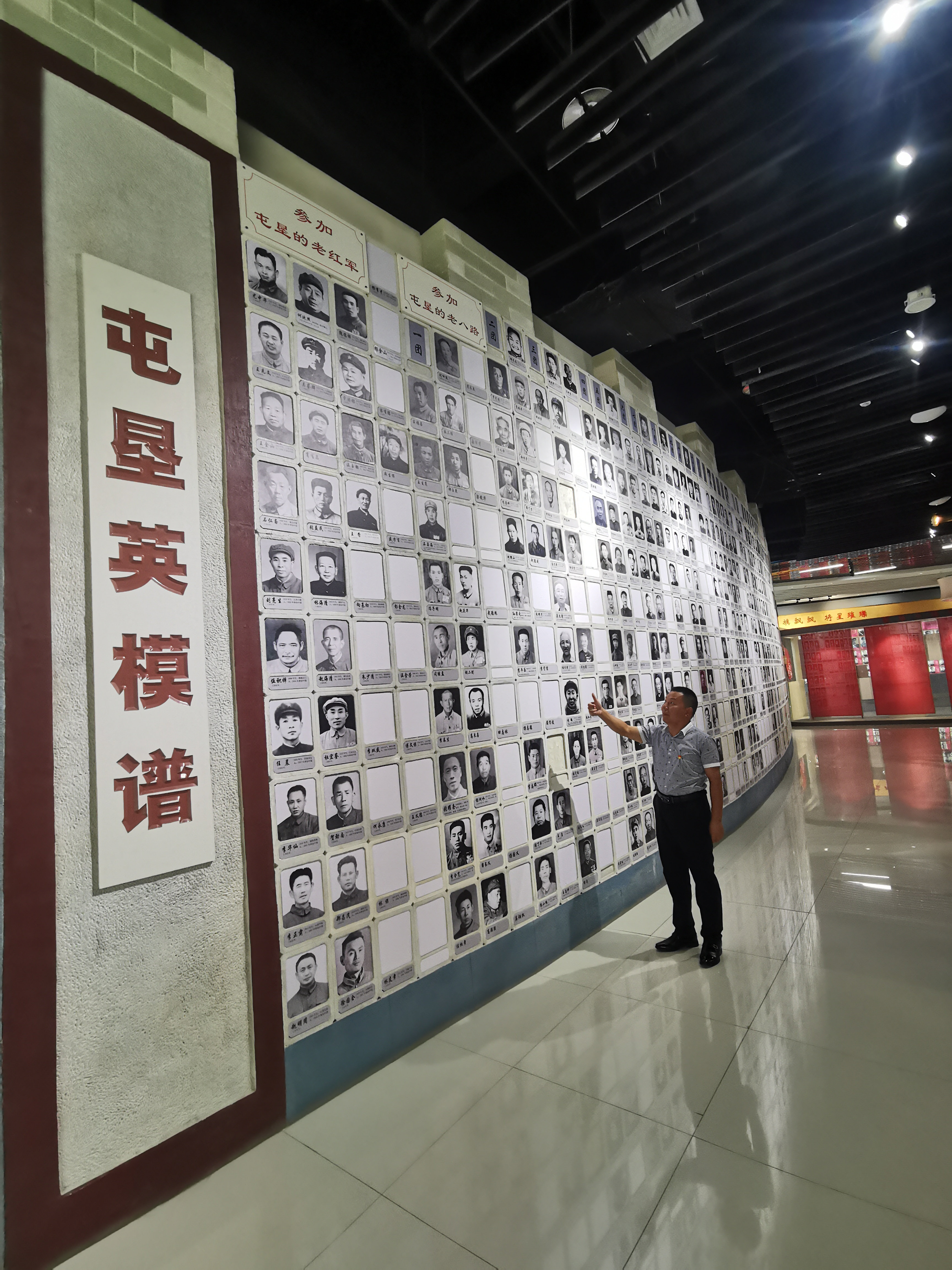 三五九旅屯垦纪念馆展示了叔爷爷陈健的情况。