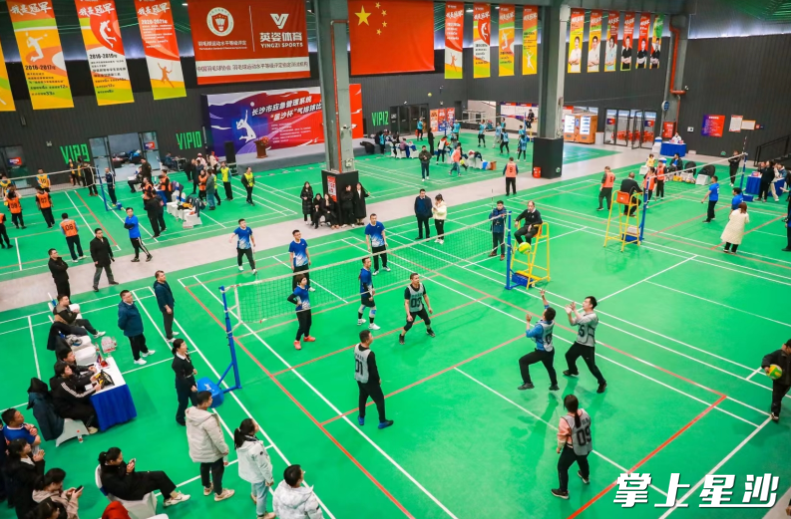 图为比赛现场。