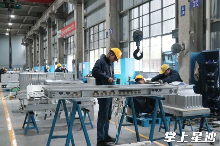 图为长沙金镂机械科技有限公司生产厂房，均为㮾梨街道供图