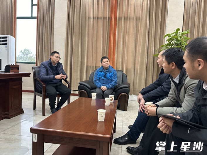 在新春佳节前后,长沙县组建18个走访慰问小分队,由县区人才工作领导