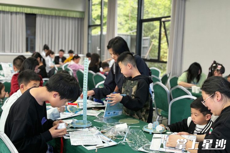 亲子手工课堂。均为开慧镇供图