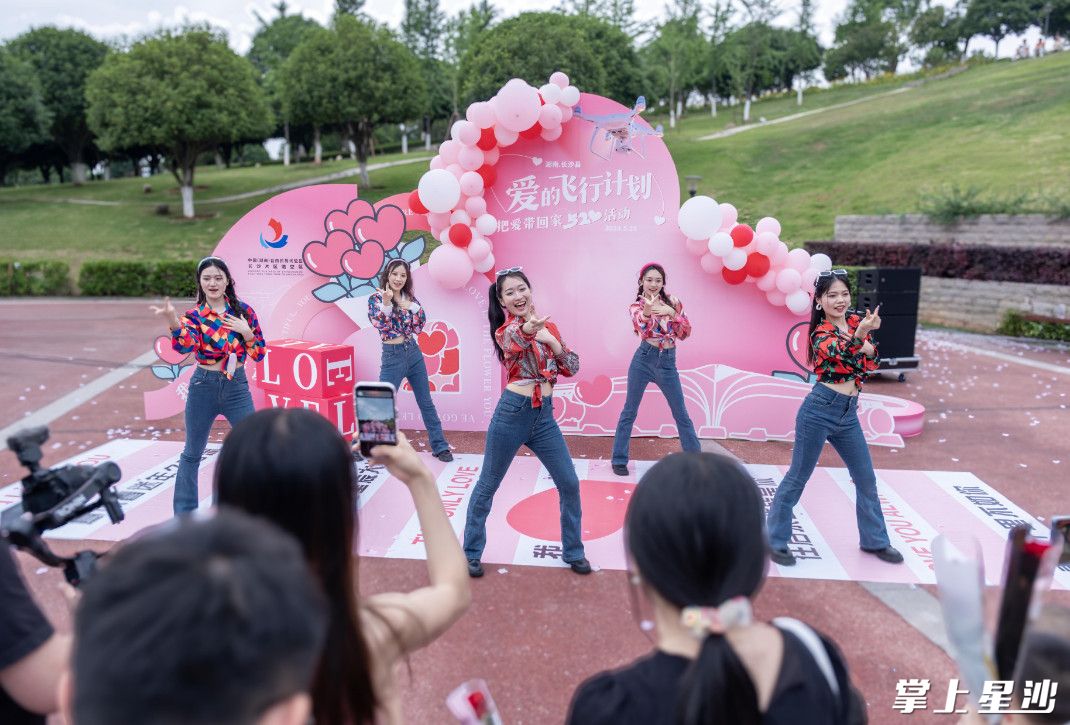 精彩的舞蹈表演。