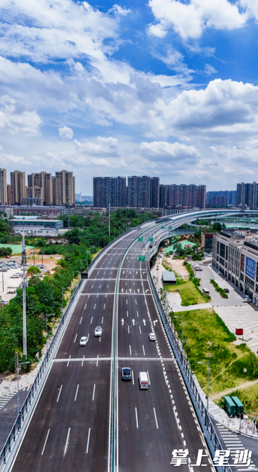 万家丽路快速化改造北延线。章帝 摄