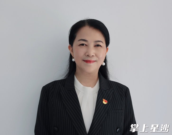 “十佳”社会贤达段德姣。