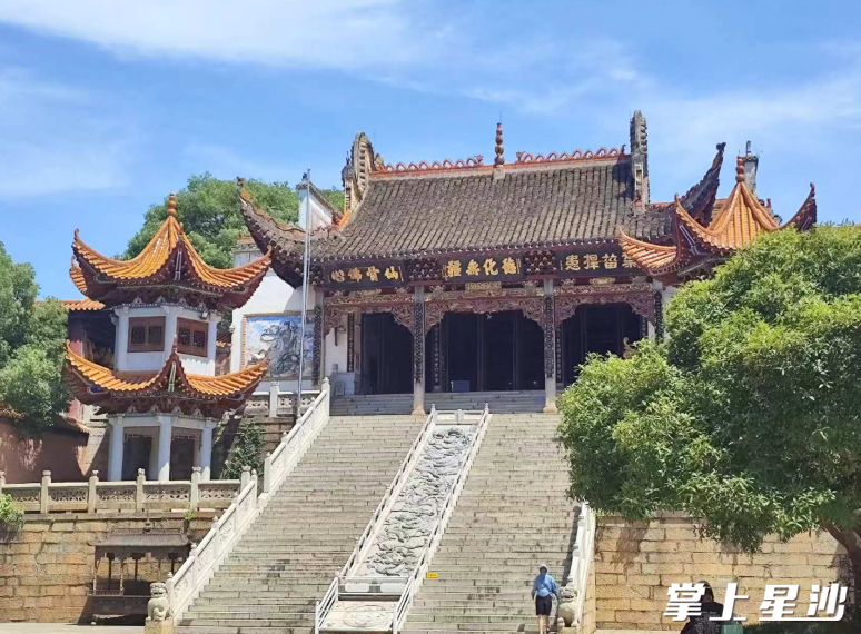 陈洪毅参观陶公庙。均为陈洪毅供图