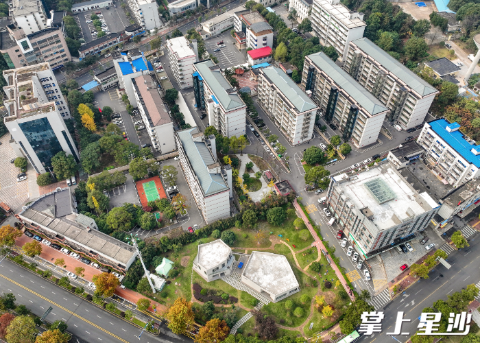 改造后的星邻小区航拍图。均为县住建局供图