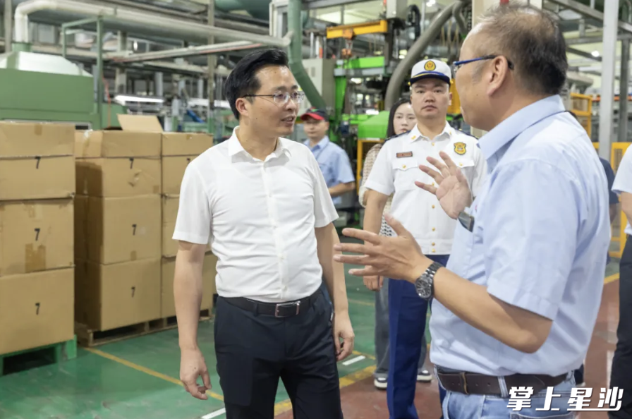 蒋红波在长沙镁镁科技有限公司调研。