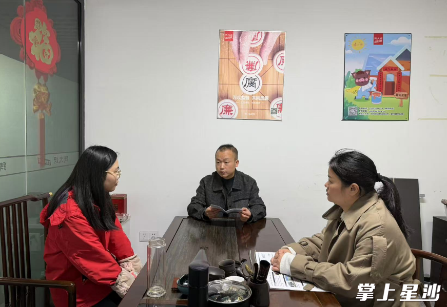 黄兴镇精准指导企业用好用足惠企政策，有效解决各类问题。