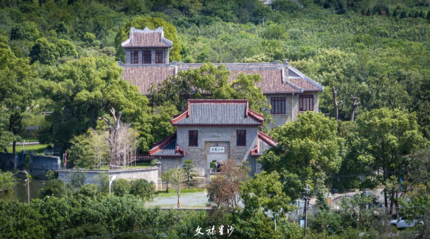 北山书屋建于1928年，是长沙地区重要的近现代建筑遗存。