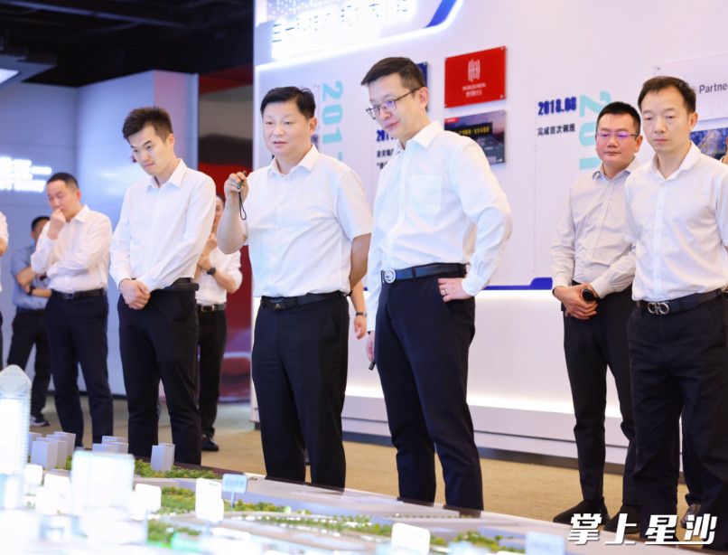 付旭明在三一云谷，调研周边路网建设、县区联动支持项目建设、未来规划等情况。