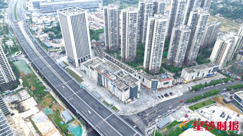 　　以和悦城-蟠龙时代广场为中心，40000平方米的影视产业基地将形成“演绎直播+短剧基地+新媒体教培”三大核心板块。湘龙街道供图