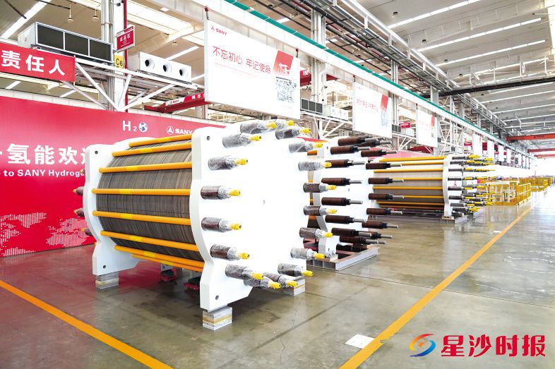 　　三一氢能以核心制氢装备为起点，深入煤化工、合成氨和甲醇、金属冶炼等高耗能行业，致力于将氢气真正变为“可用、好用、常用”的能源要素。　　舒展 摄