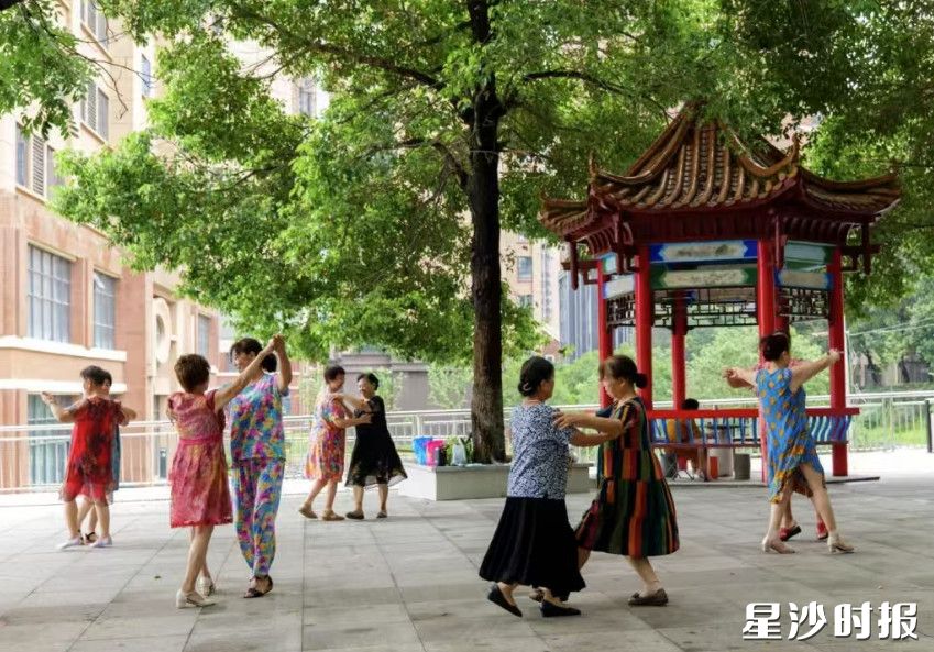 长沙县物业住宅小区治理升级,居民居住“幸福感”有效提升。均为县住房和城乡建设局供图 长沙县物业住宅小区治理升级,居民居住“幸福感”有效提升。均为县住房和城乡建设局供图