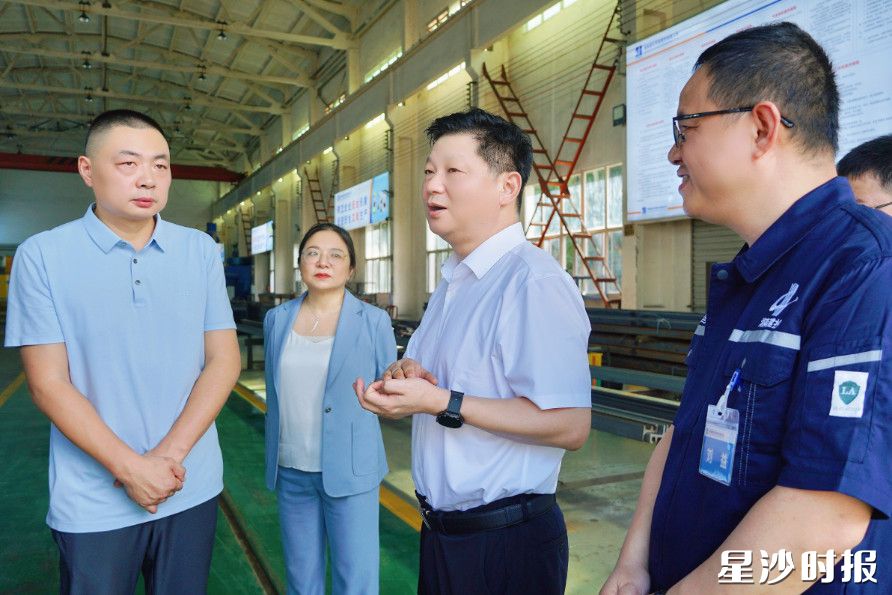 付旭明在湖南国合桥梁附件有限公司，调研企业生产经营、智能化设备以及技术研发等情况。
