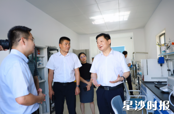 付旭明在中融汇智人工智能产业园项目调研。均为曾诗怡 摄