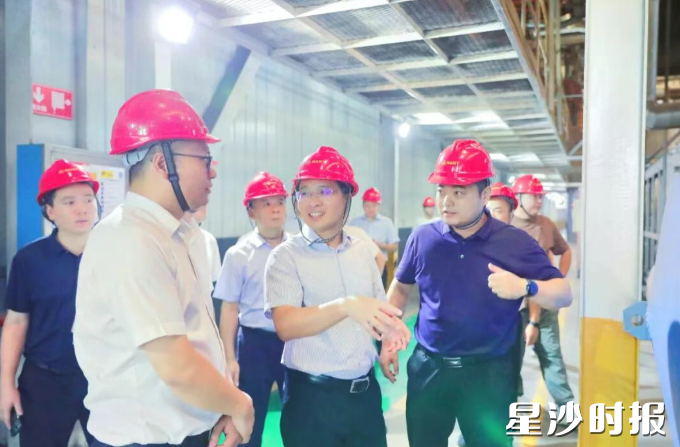 蒋红波抵三一汽车制造有限公司调研18号厂房涂装车间RTO系统。
