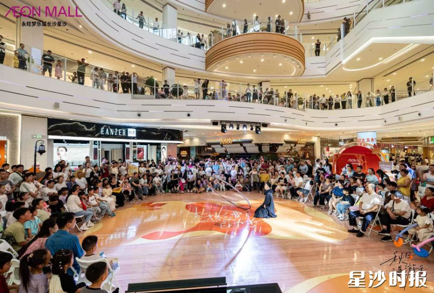 永旺梦乐城特色活动吸引了大量家庭与年轻客群。商场供图