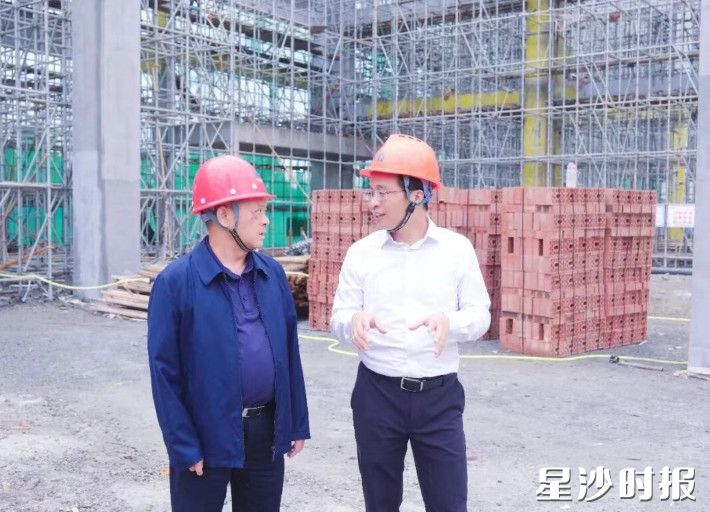 蒋红波走访调研宇环数控高端数控磨床研发生产基地产能扩建项目。均为李杰 摄