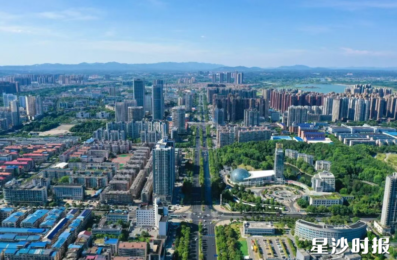 长沙经开区采用全程陪伴式培育,让企业在不同发展阶段都能获得精准支持。舒展 摄 长沙经开区采用全程陪伴式培育,让企业在不同发展阶段都能获得精准支持。舒展 摄