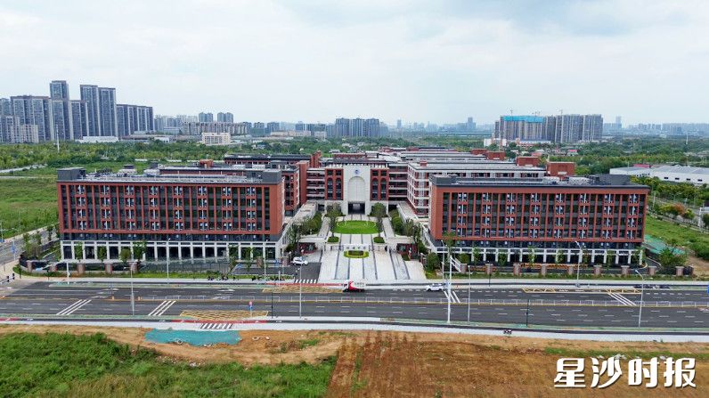 雅礼中学（东校区）于今年九月正式开学。白天歌 摄