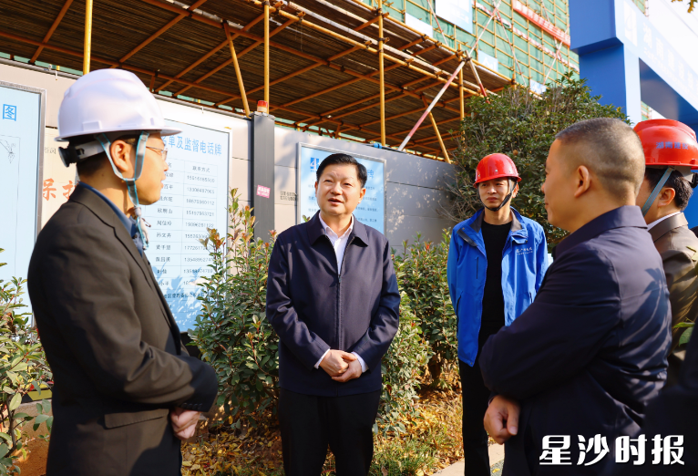 付旭明在广顺新型电线电缆智能化生产基地调研。均为曾诗怡 摄