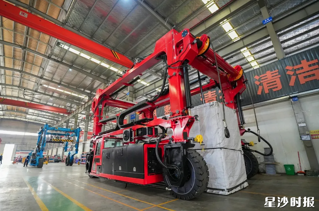 长沙经开区的国家级专精特新“小巨人”企业——湖南盛势通科技有限公司厂区内。资料图片