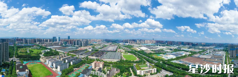 长沙经开区营商环境便利度连续7年进入全国十强。舒展 摄 长沙经开区营商环境便利度连续7年进入全国十强。舒展 摄