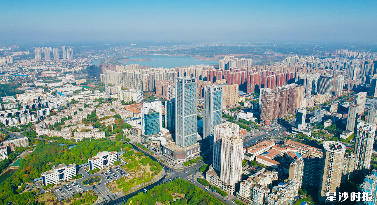 长沙县将抽象的“幸福”概念,转化为145万民众每一天可感、可知、可享的具体生活。图为大美星沙。章帝 摄 长沙县将抽象的“幸福”概念,转化为145万民众每一天可感、可知、可享的具体生活。图为大美星沙。章帝 摄