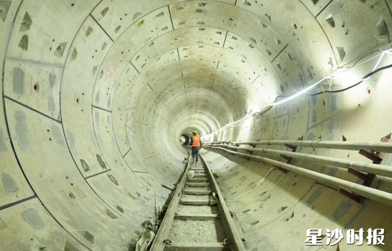 隧道全长629.67米，其中盾构段542.58米。胡宇韬 摄