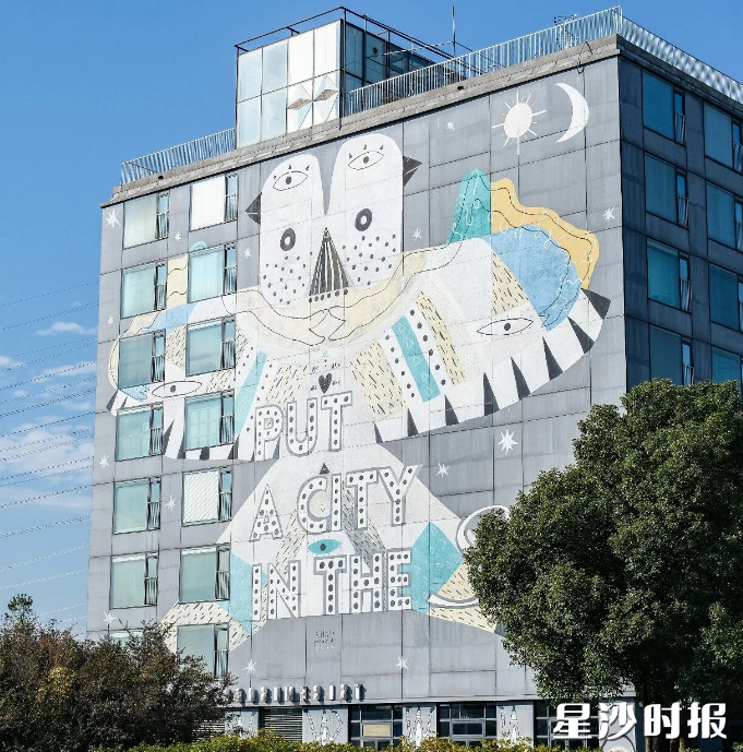 通过参观远大城,将读懂人与自然,工业与环境如何实现和谐共存。 通过参观远大城,将读懂人与自然,工业与环境如何实现和谐共存。