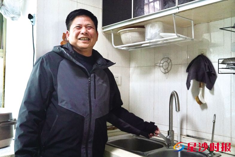 　　如今的灰埠小区，供水“生命线”全面焕新。改造后的供水管网彻底根治了漏损爆管问题，水压显著提升，供水稳定性大幅增强，居民用水体验实现质的飞跃。彭永礼 摄