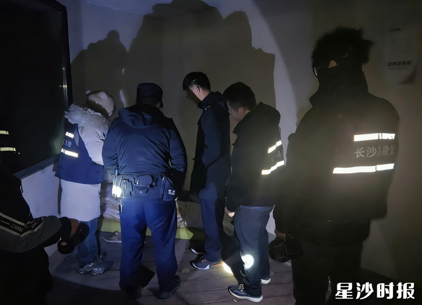 县民政局联合公安、卫健及街道社区等部门开展“零点摸排”专项救助行动，实施夜间全覆盖巡查摸排。