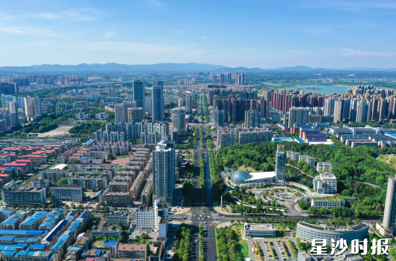 鸟瞰长沙经开区。舒展 摄