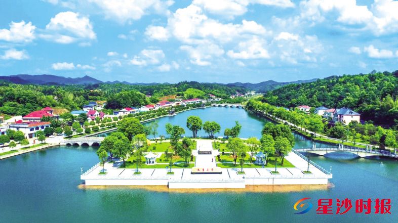 　　2025年江背镇接待游客超130万人次、文旅综合收入达1.2亿元，图为获评省级旅游度假区的印山旅游度假区。资料图片