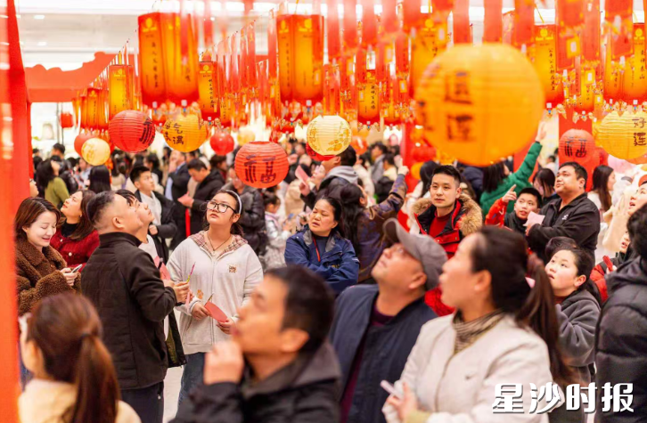 活动现场人气十足。